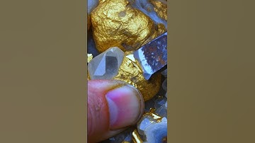 ASMR gold — extracting gold stuck to chalcedony rock using a chisel