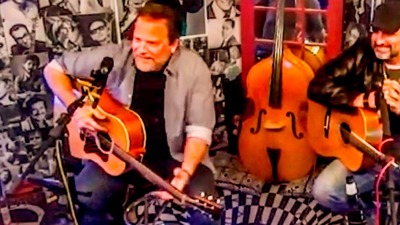 YouTube에서 Marc Douglas Berardo "Ruby" - In The Music Room 2022 Single 보기 YouTube에서 Marc Douglas Berardo "Ruby" - In The Music Room 2022 Single 보기