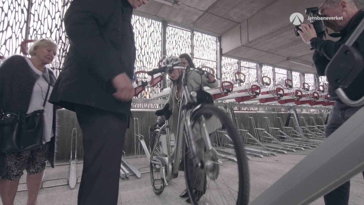 Åpning av sykkelhotell i Asker