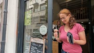 0829 A walk to icecream shop