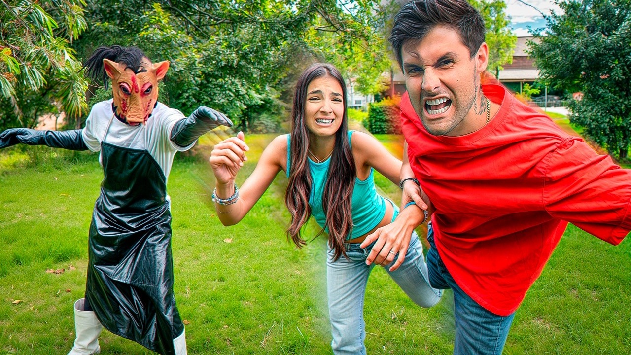 O HOMEM-PORCO PERSEGUIU A VIZINHA!!