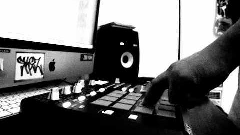 Skeematic - MPD32 jam - One For The Dome