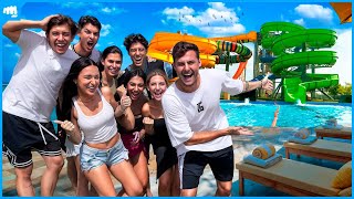 Thumbnail for ESSE RESORT É SO NOSSO NAS FÉRIAS!!