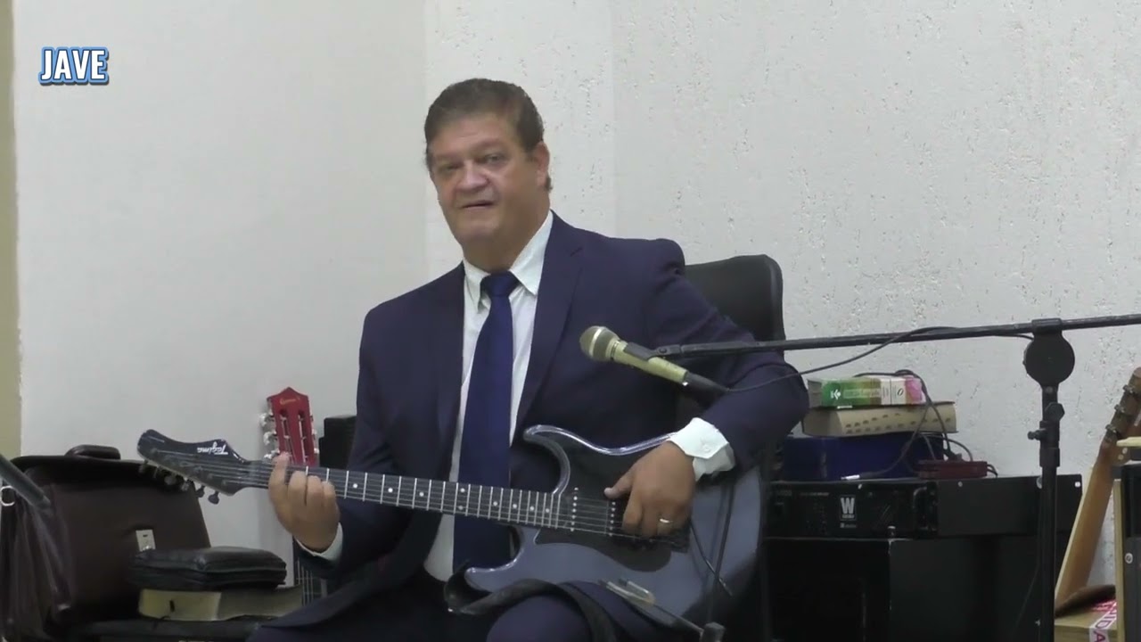 ASSEMBLEIA DE DEUS FILADELFIA  LOUVOR  IRMÃ