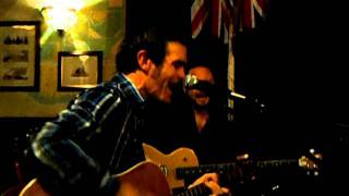 Gunshot Straight*I Won't back down live @The Crown l*a 28/10/2011