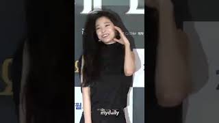 손나은 '볼하트가 너무 부끄러워요~' #손나은 #Sonnaeun  #외계인 #VIP시사회 #볼하트 #예쁨