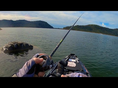 Winter Kayak Bass Fishing At New Melone’s | HUGE Storm Approaching