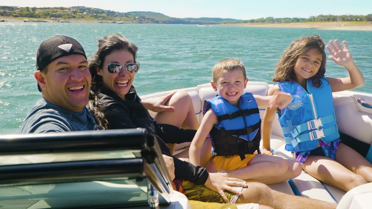 Liquid Thrillz | Lake Travis Boat Rentals