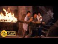 Jackie Chan fights with a bunch of monks / Armour of God (1986)