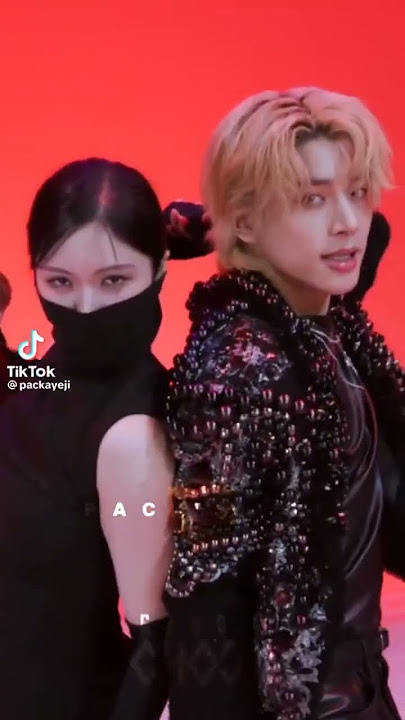 the female dancer stare hits different #jake #enhypen #biteme #shorts