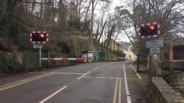 GWR class 158 passing Greenland mill level crossing