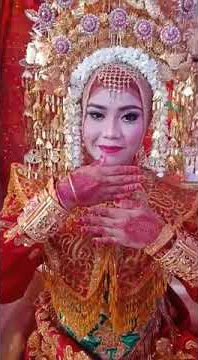 Suntiang adat minang