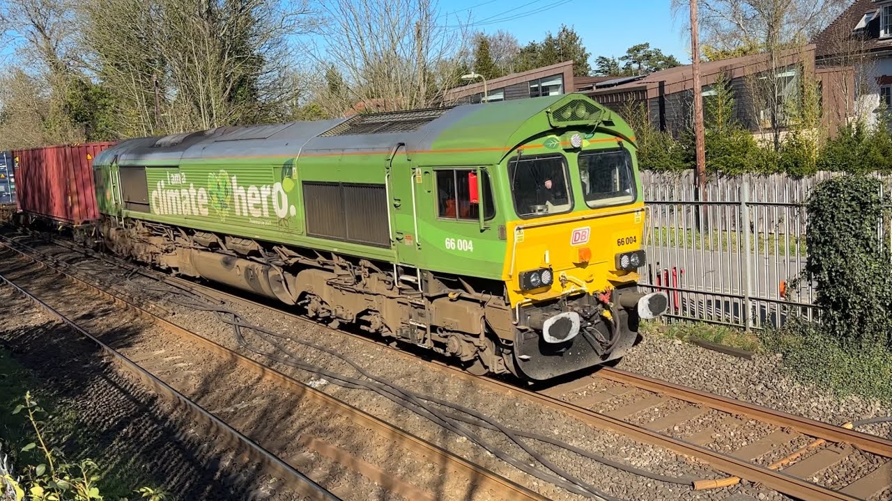 Class 66 | 66004 'I am a Climate Hero' | DB Cargo UK - YouTube