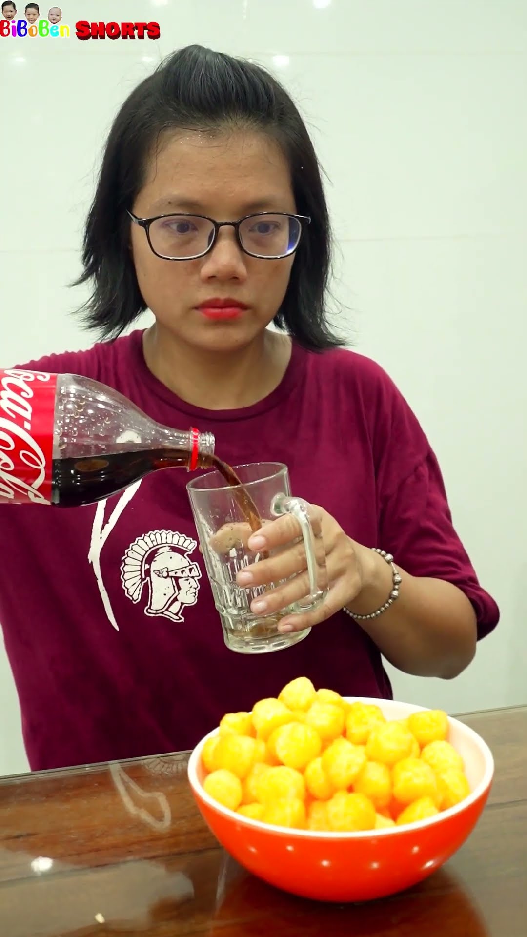 Funny video | Popcorn disappeared for a few seconds ???