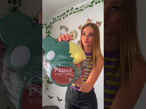 [ASMR] UNBOXING THE WORLD'S LARGEST *SPOOKY* MYSTERY PIGGY HEAD!!😰🐷🦴⁉️ (10+ SURPRISES!!🫢) #Shorts