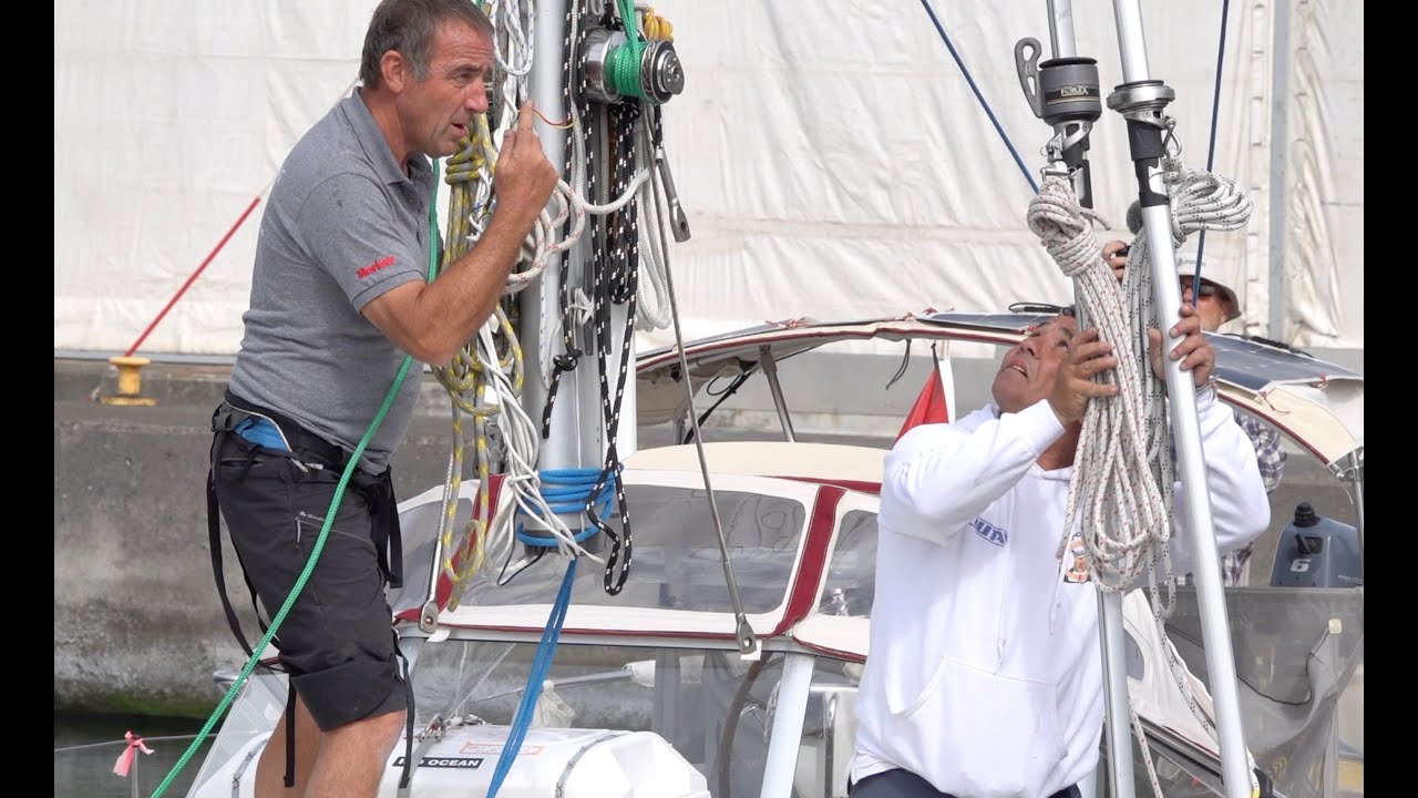 Remove Mast of Najad 405 Yacht in the Azores