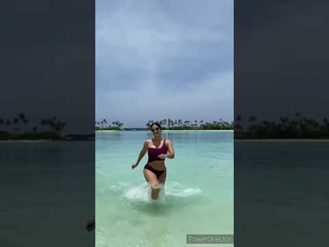 Sunny leone hot bikini swim in Maldives ......