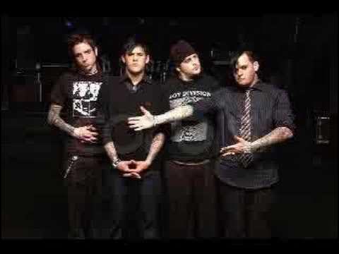 Постеры good charlotte. Good charlotte обложка. Good charlotte 2022. Good charlotte обложка. Группа good charlotte.