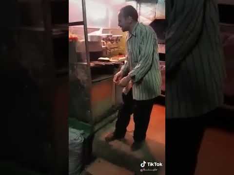 ابعد عني بقلك انا مش عايز ااذيك يا ابن ال 