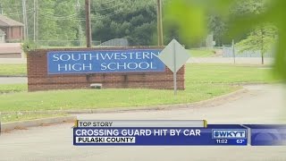 Crossing guard critically hurt after being hit by car outside Pulaski Co. school