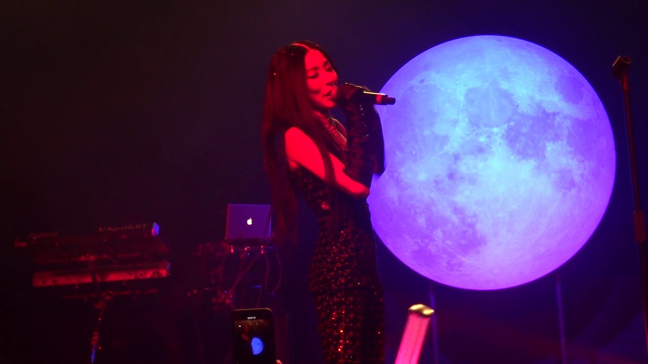 191110 Tiffany Young- Lips on Lips-Magnetic Moon Tour (직캠) (Live)