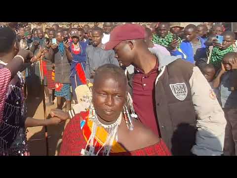 LAZARU MOLLEL NA PAULO SIRIA LIVE PERFORMING