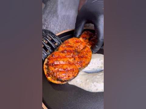 Сохраняй РЕЦЕПТ СТЕЙКА ИЗ ЛОСОСЯ и порадуй свою половинку 🤤😍 Это очень ...