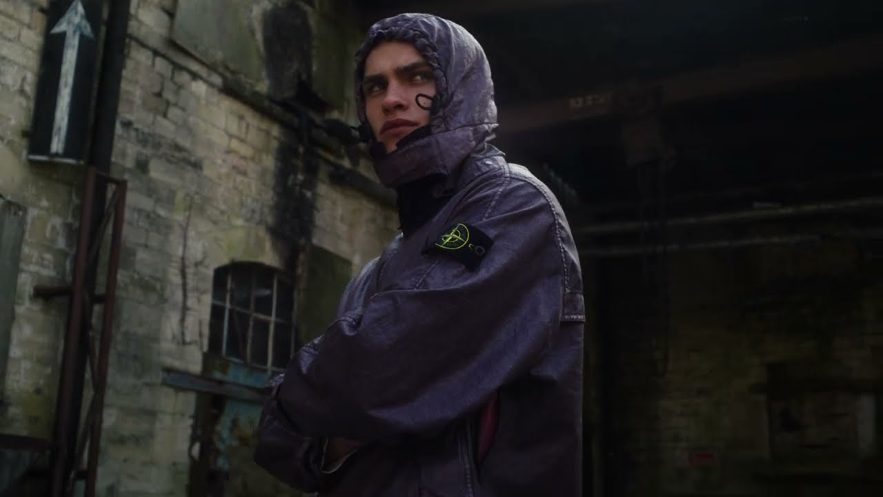 Stone Island's Raw Linen Plated-OVD Short Parka | SEVENSTORE - YouTube