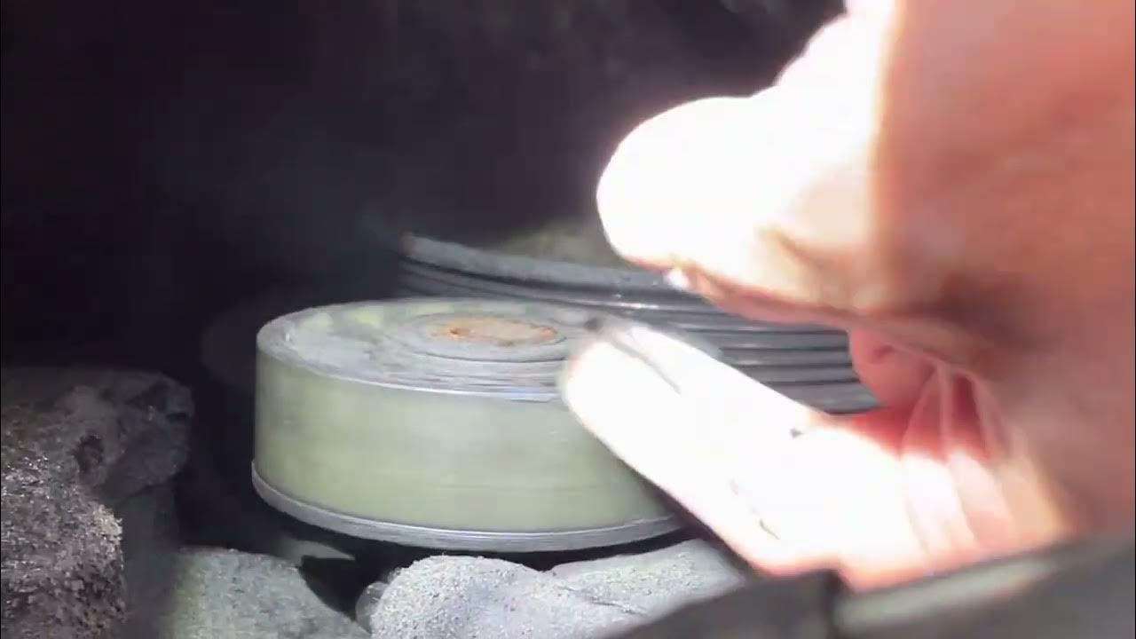 OM602 Belt Tensioner Pulley Noise - YouTube
