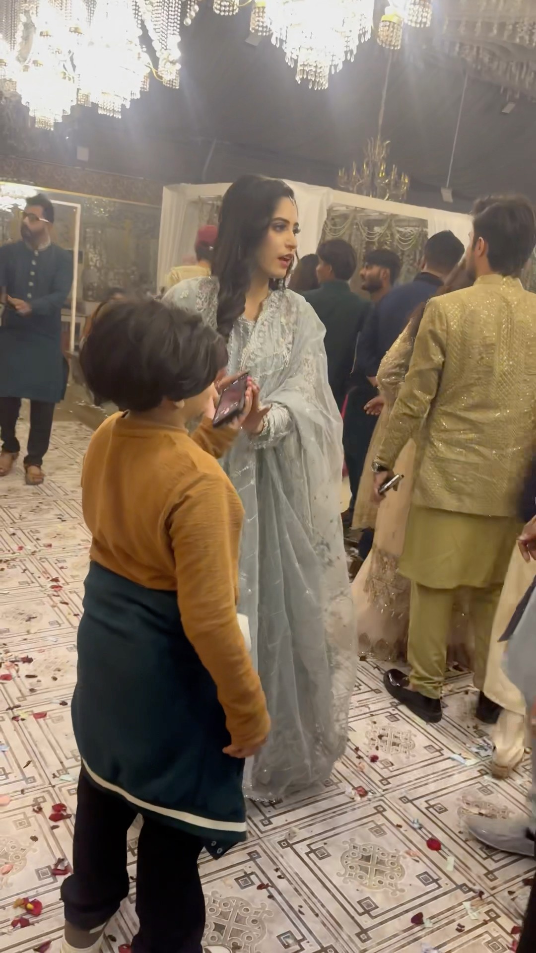 Camera man bna deya Ali ko || #viralvideo #trending #foryou