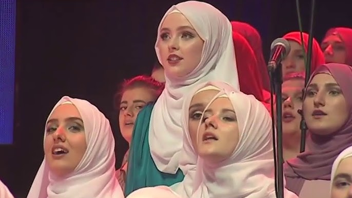 Yangi kelin porno Erkak bodibildingchi ayolga ogzaki jinsiy aloqa qilgan.