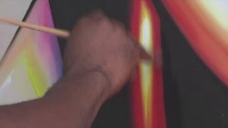 Bénin, L'artiste Sissi allie musique et peinture