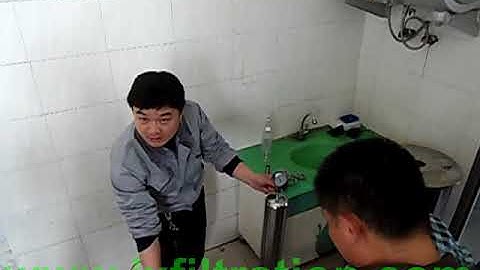 Diatomite filter for wine and beer filtration