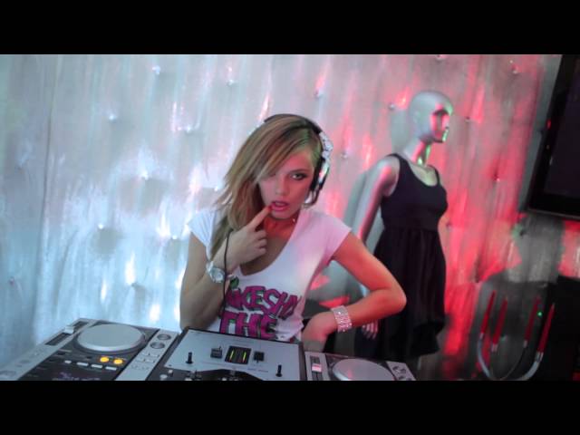 DJ ANASTASIA class=