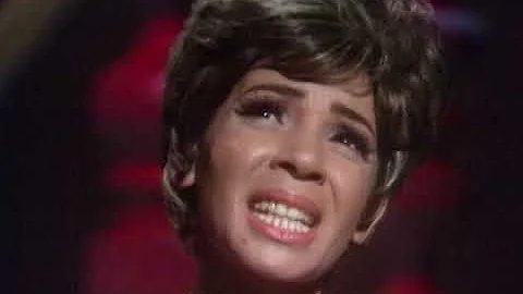 Shirley Bassey "Goin' Out Of My Head" on The Ed Su...