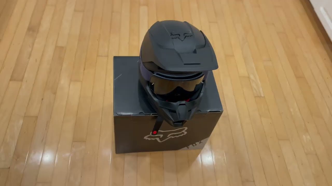 Fox V1 Matte Black Helmet & Havoc Infinity Magnetic Hammerhead Goggles “Quick Look”