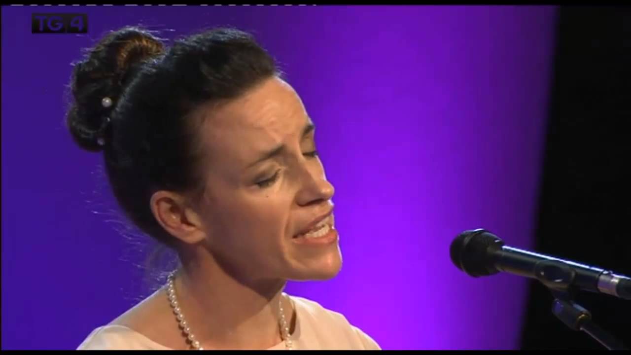 Caitlín Ní Chualáin - Loingsigh Bhearna