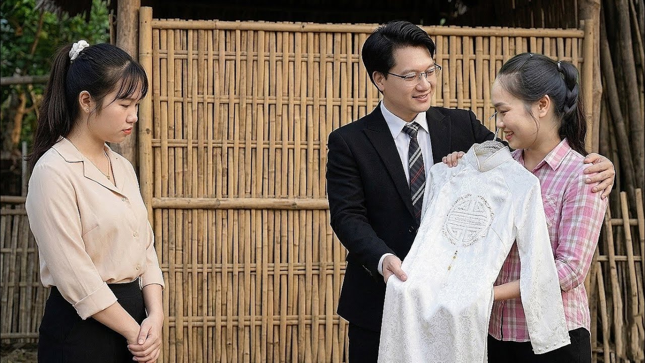 A country girl's first trip to the city and many surprises await her.