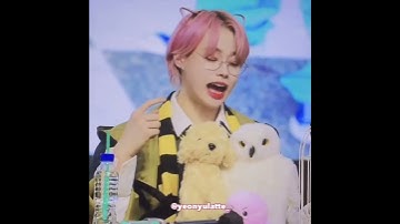 (FANSIGN) Chú mều hường nhà Hufflepuff