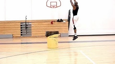 Dre Baldwin: Ball Screen Stutter-Step Back-Thru Pullup Jumper Pt. 1 | Deron Williams Moves