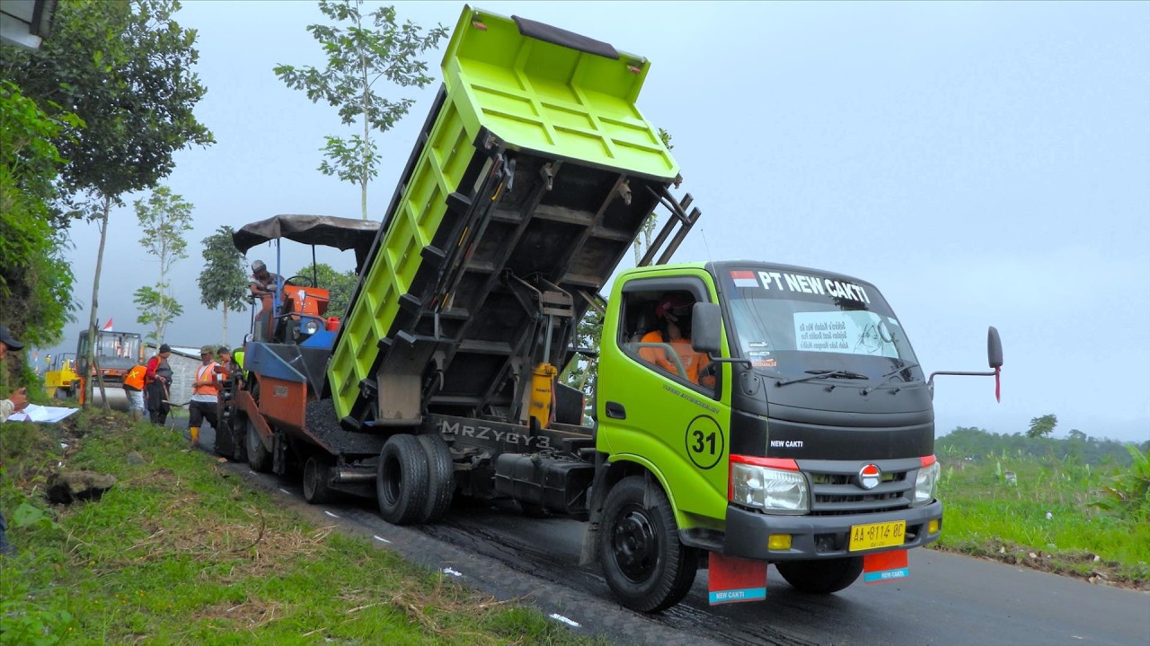 Paver Finisher Tandem Roller in Action – Mastering the Winding Road Asphalt Paving Challenge