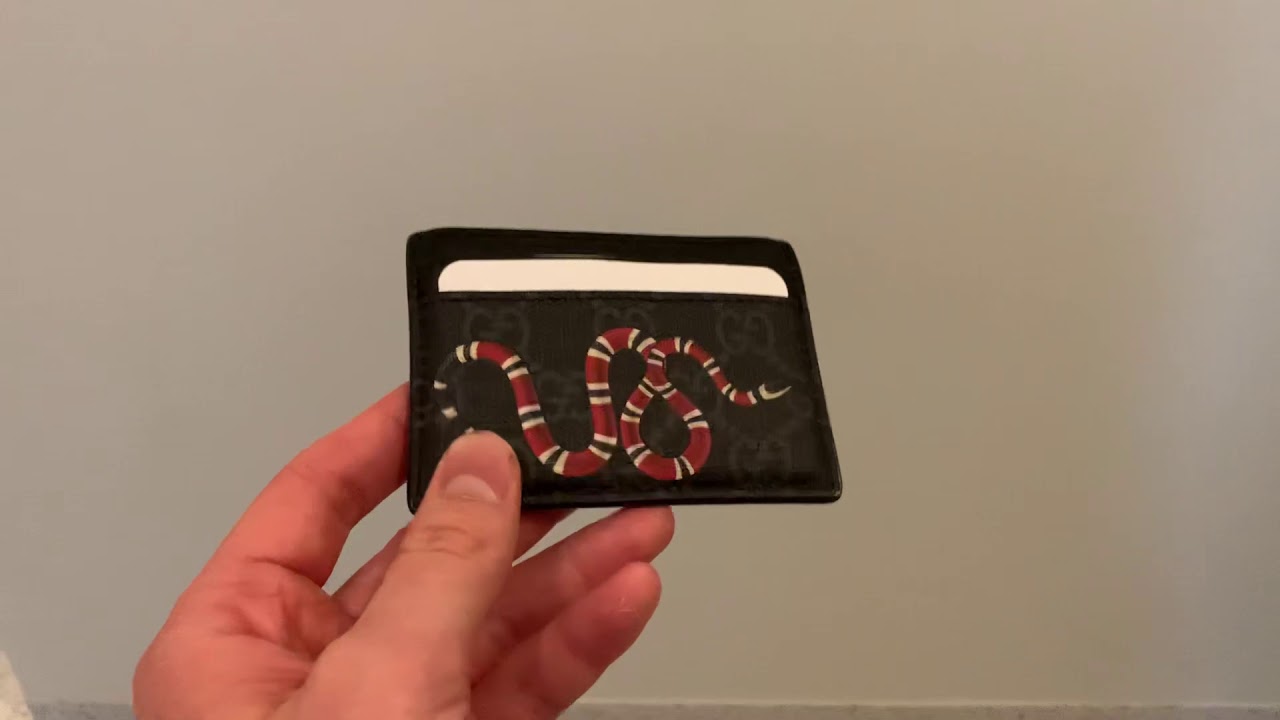 Gucci GG Supreme Card Case Review (Kingsnake) 