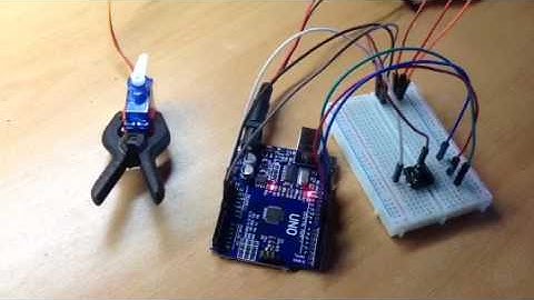 Servo met pushbutton control