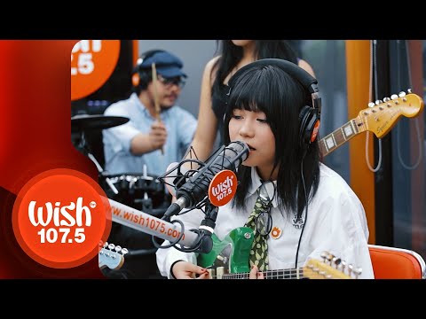 SHANNi performs "Sikretong Tayo Lang May Alam " LIVE on Wish 107.5 Bus