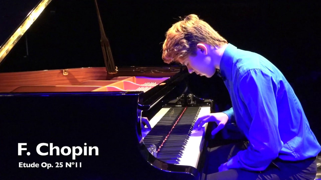 Michael Andreas Häringer plays Chopin - Etude Op. 25 Nº11 (Winter Wind) in Brasil