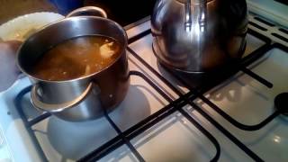 куриный бульон с клецками