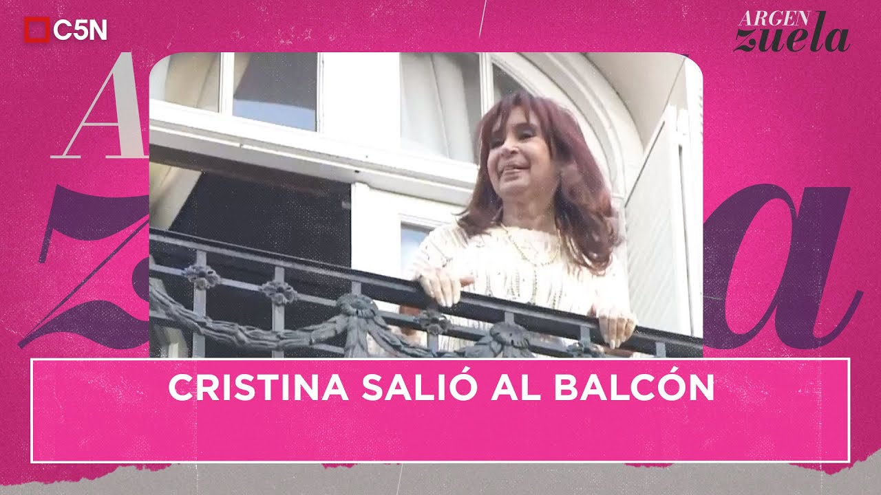 CRISTINA KIRCHNER SALIÓ a SALUDAR al BALCÓN