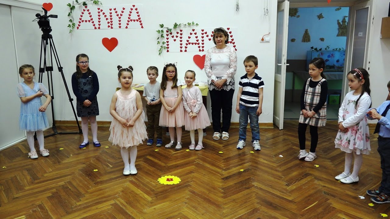 Anyák napi műsor a Napocska csoportban 2022. május 5