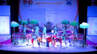 Múa Chiếc nón quê hương-biên đạo Hữu Trị