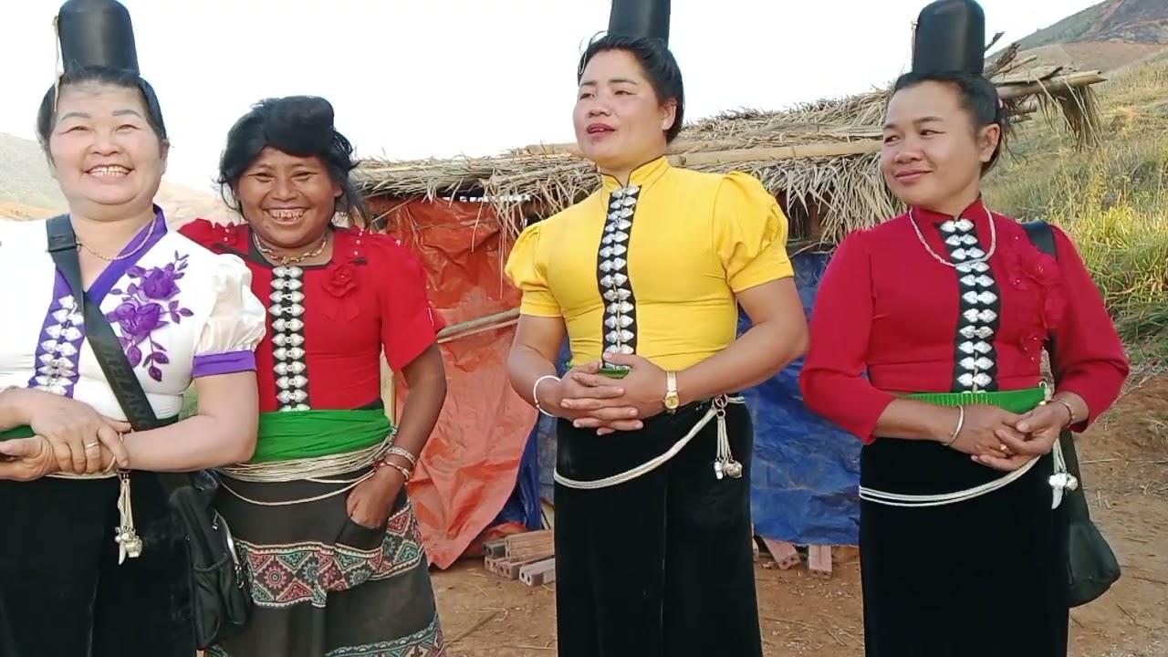 Lò thiện hát cùng chị chơ 